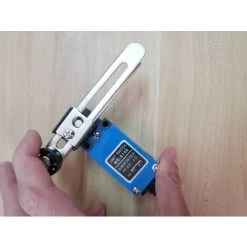 TRIOMPHE T-Audace 4 Pièces ME-8108 Interrupteur De Fin De Course Momentané Bras De Levier à Rouleau Réglable NC-NO CNC Fraiseuse Routeur Laser Plasma Compatible Avec AR-duino -Défonceuse Soldes Boutique 56140358 3